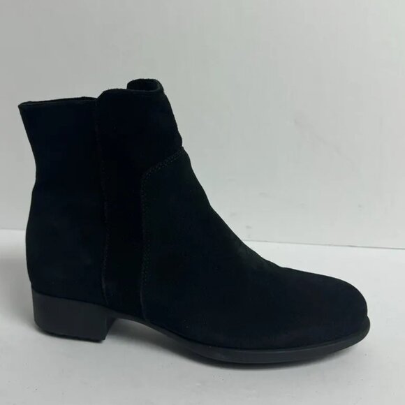 La Canadienne Womens Sheena Boot Black Suede Size 7.5 M